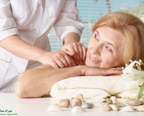 فواید ماساژ برای سالمندان