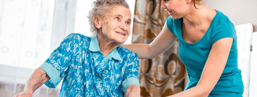  خدمات پرستاری در منزل برای بیماران ناتوان جسمی