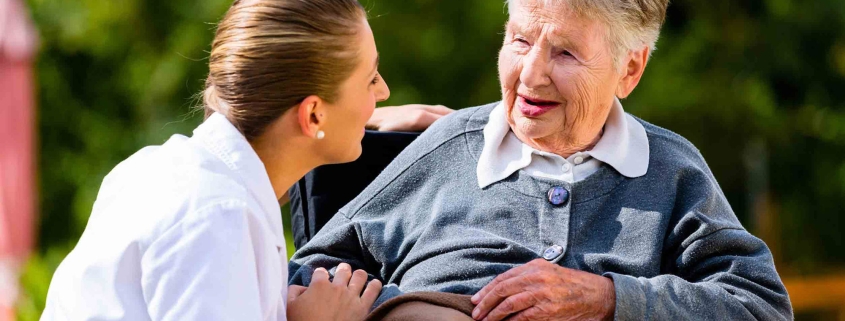 پرستاری در منزل به صورت شبانه روزی